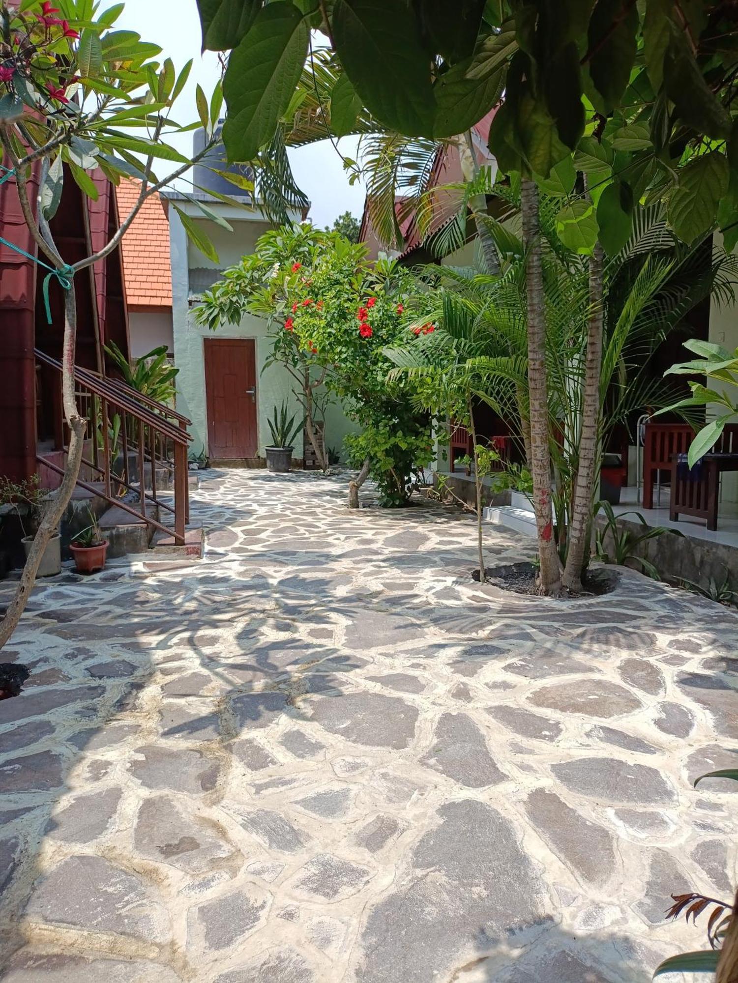 Gili Mesari Cottages & Homestay Гили Траванган Экстерьер фото