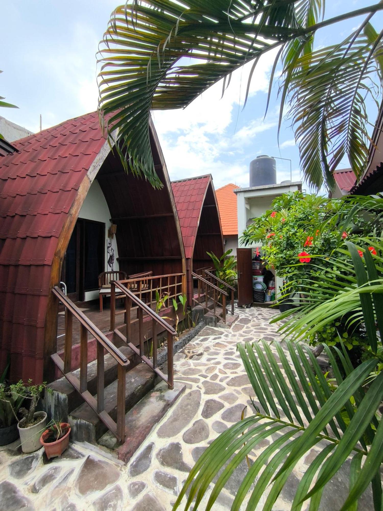 Gili Mesari Cottages & Homestay Гили Траванган Экстерьер фото