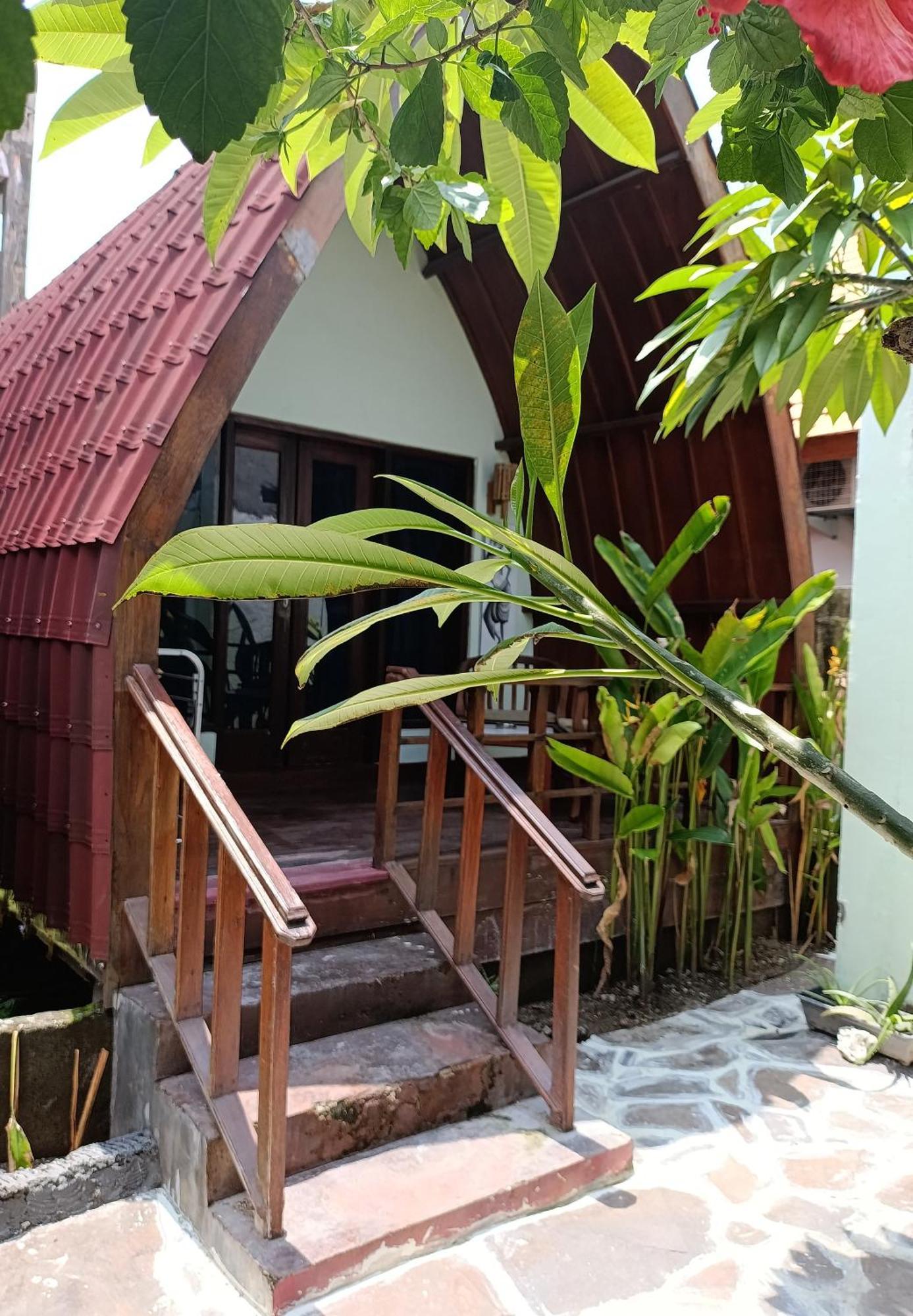Gili Mesari Cottages & Homestay Гили Траванган Экстерьер фото